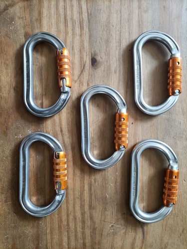Petzl oval triact carabiner - petzl,